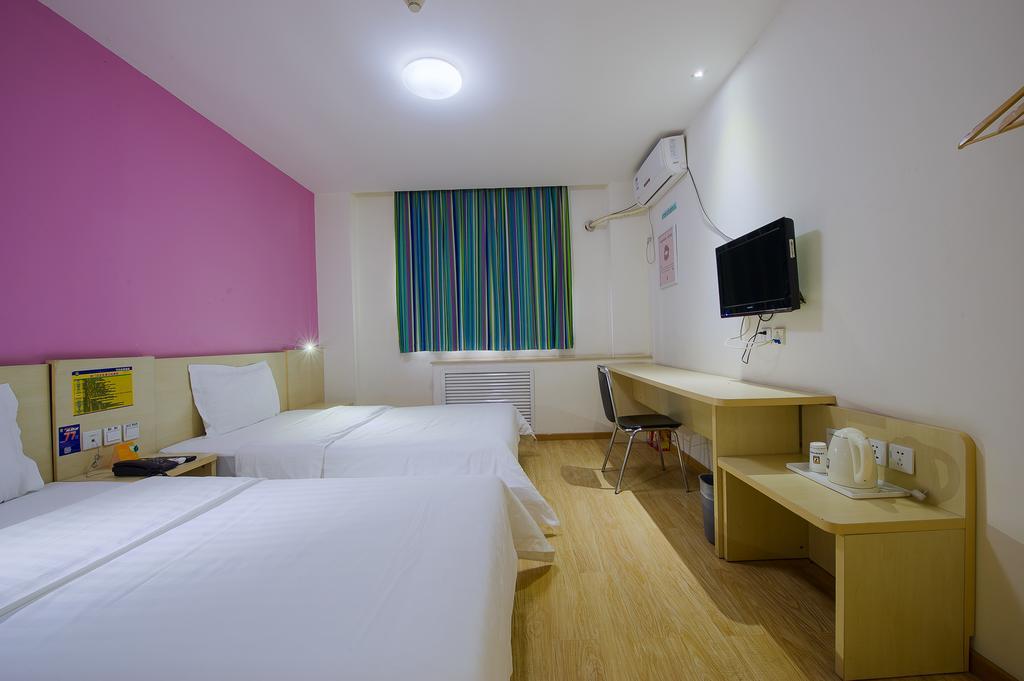 7Days Inn Premium Guangzhou Tianhe West Tiyu Road Subway Station Esterno foto