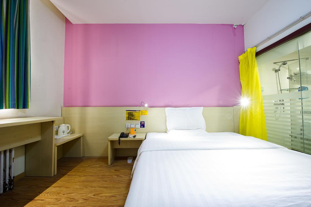 7Days Inn Premium Guangzhou Tianhe West Tiyu Road Subway Station Esterno foto