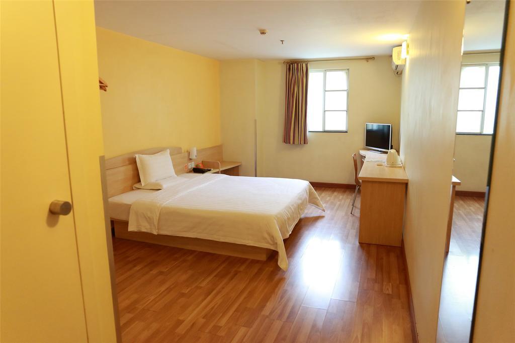 7Days Inn Premium Guangzhou Tianhe West Tiyu Road Subway Station Esterno foto