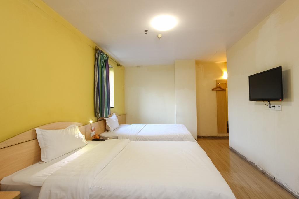 7Days Inn Premium Guangzhou Tianhe West Tiyu Road Subway Station Esterno foto
