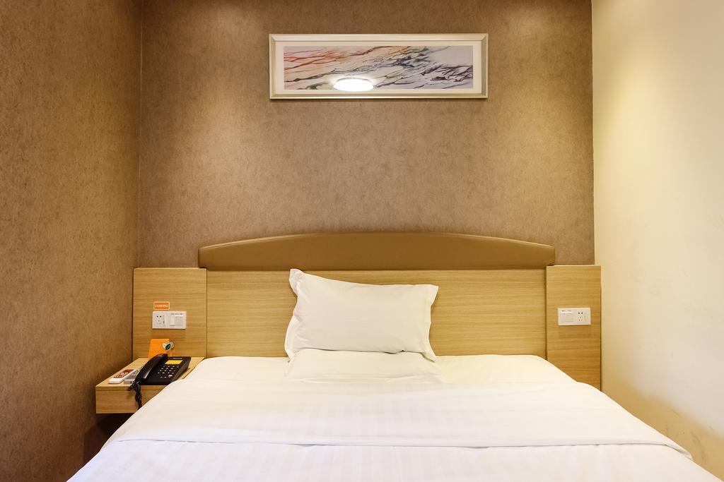 7Days Inn Premium Guangzhou Tianhe West Tiyu Road Subway Station Esterno foto