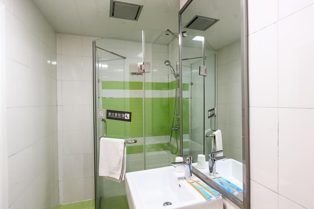 7Days Inn Premium Guangzhou Tianhe West Tiyu Road Subway Station Esterno foto