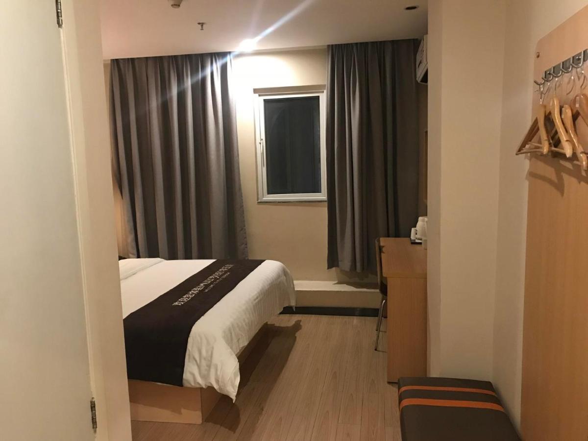 7Days Inn Premium Guangzhou Tianhe West Tiyu Road Subway Station Esterno foto